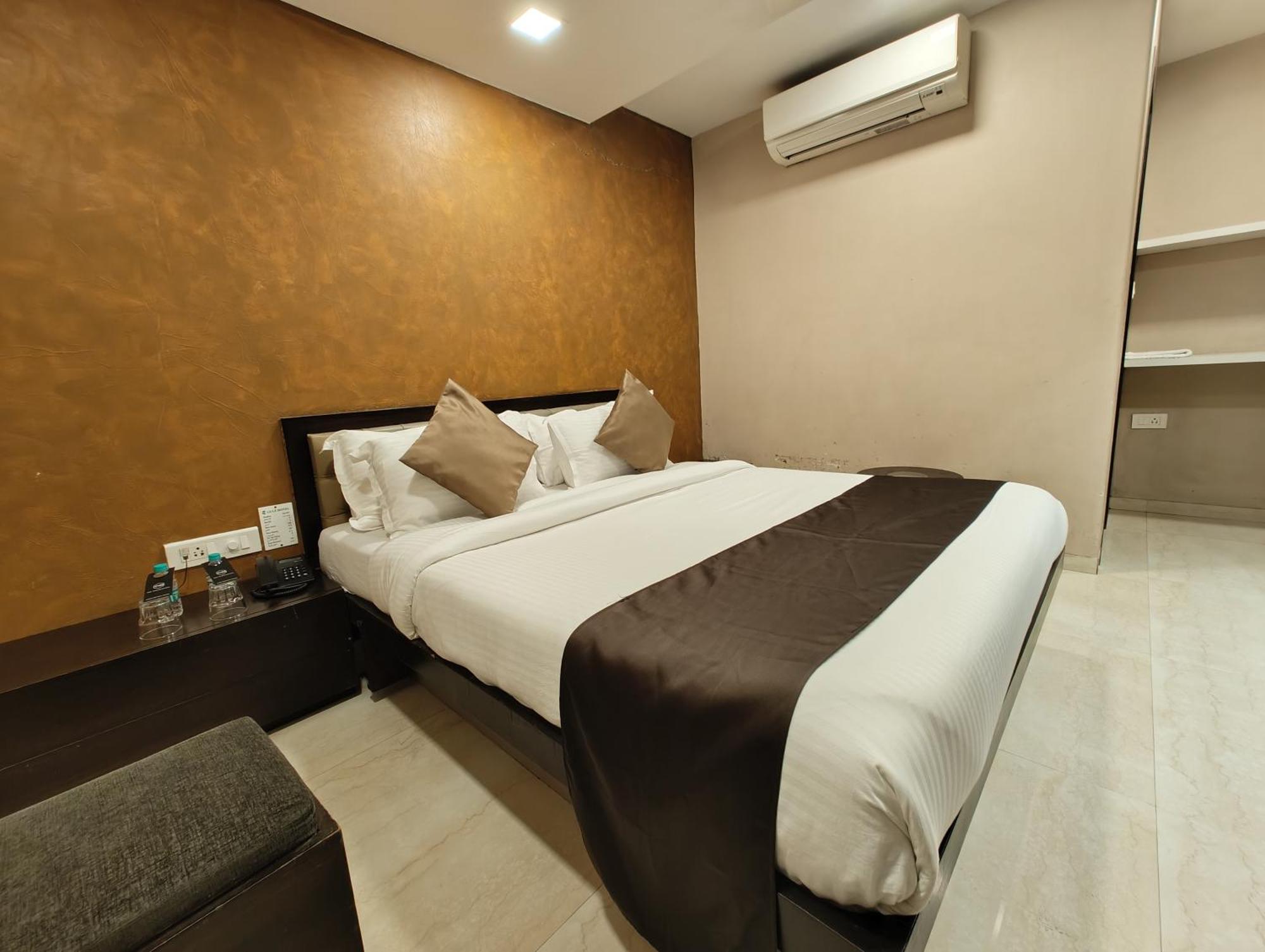 The Majlis Hotel - Colaba Мумбаи Экстерьер фото
