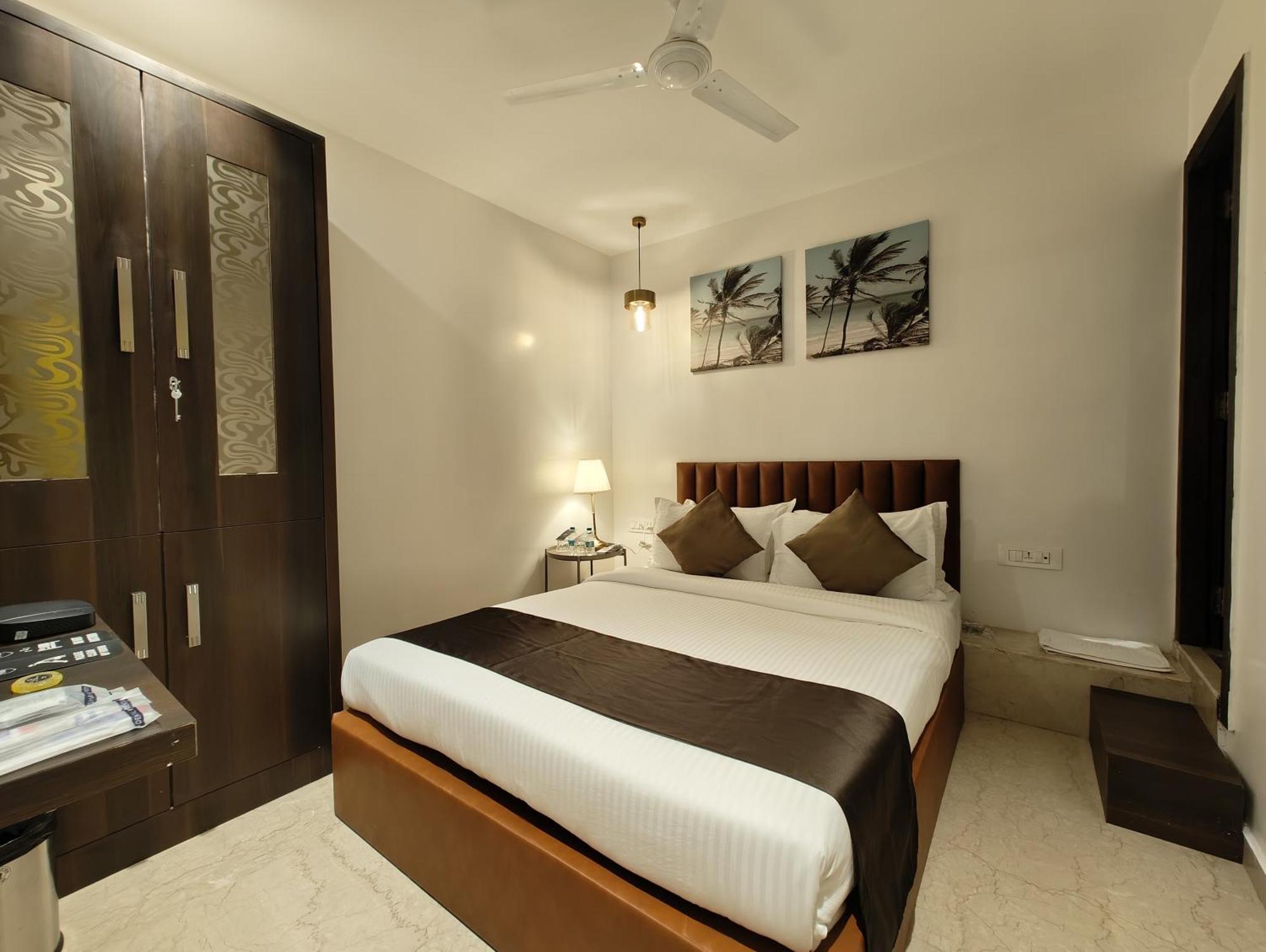 The Majlis Hotel - Colaba Мумбаи Экстерьер фото