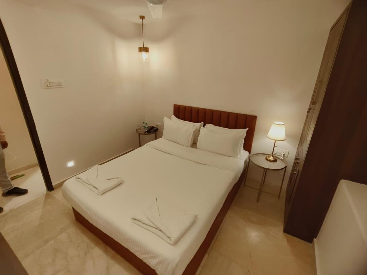 The Majlis Hotel - Colaba Мумбаи Экстерьер фото